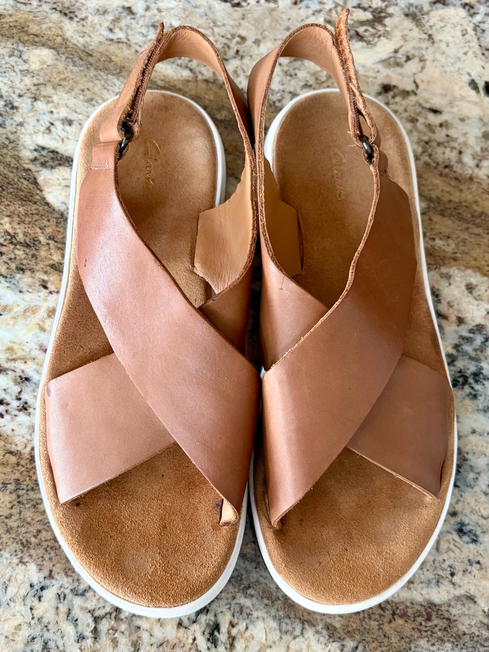 Clarks Women's Brown Cross Band Leather Sandals